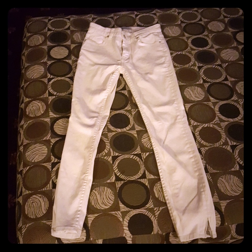 Zara Woman size 4  Off White Jeans